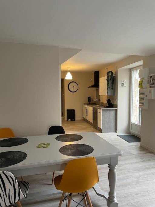 Maison Du Bourg Pasteur Le Moulinaud Esterno foto